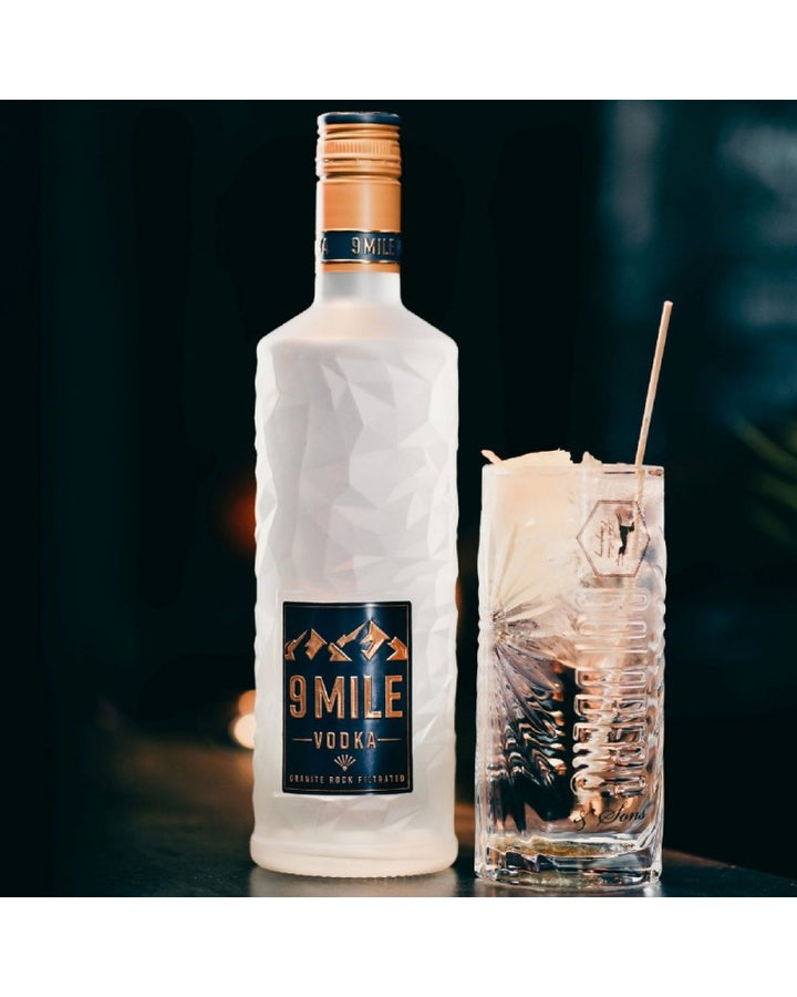 9 Mile Luminous Vodka 70Cl.